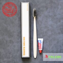 Lông bàn chải bền chắc, không rụng và giữ hình dạng tốt trong suốt quá trình sử dụng.