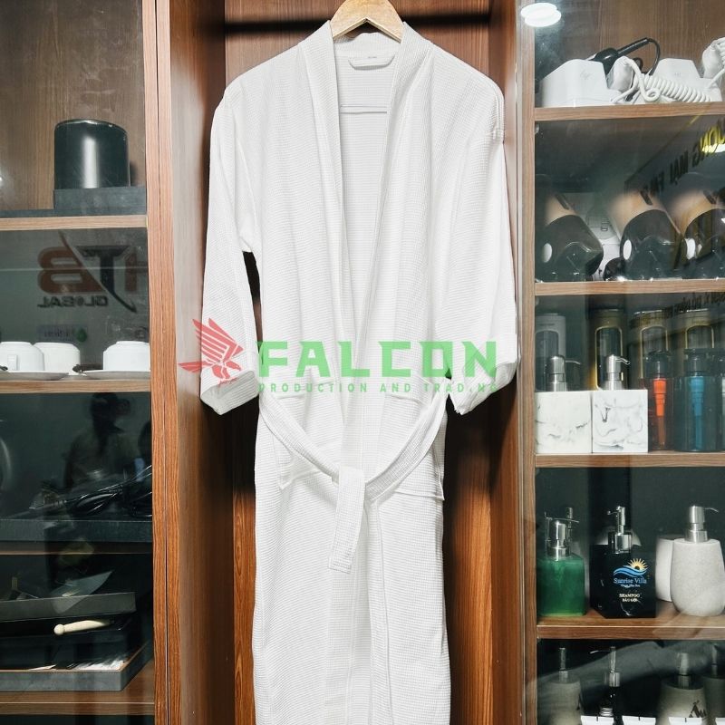 Áo choàng tắm tổ ong bền đẹp, mang lại cảm giác thoải mái và dễ chịu suốt ngày dài.