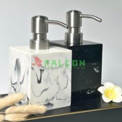 Bình đựng dung dịch khách sạn Meca vòi inox 304 mang lại vẻ đẹp sang trọng và hiện đại cho không gian phòng tắm.