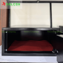 Khoang chứa rộng rãi cho phép khách lưu giữ hộ chiếu, tiền mặt và giấy tờ quan trọng.