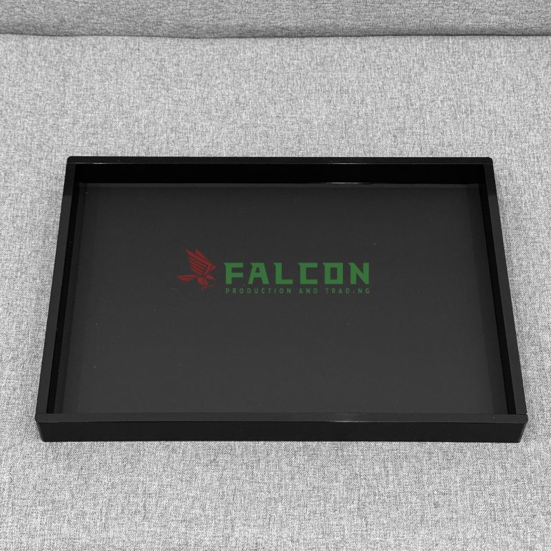 Khay đựng đồ nhựa acrylic mang đến vẻ đẹp trong suốt, sang trọng và hiện đại cho không gian phòng tắm khách sạn.