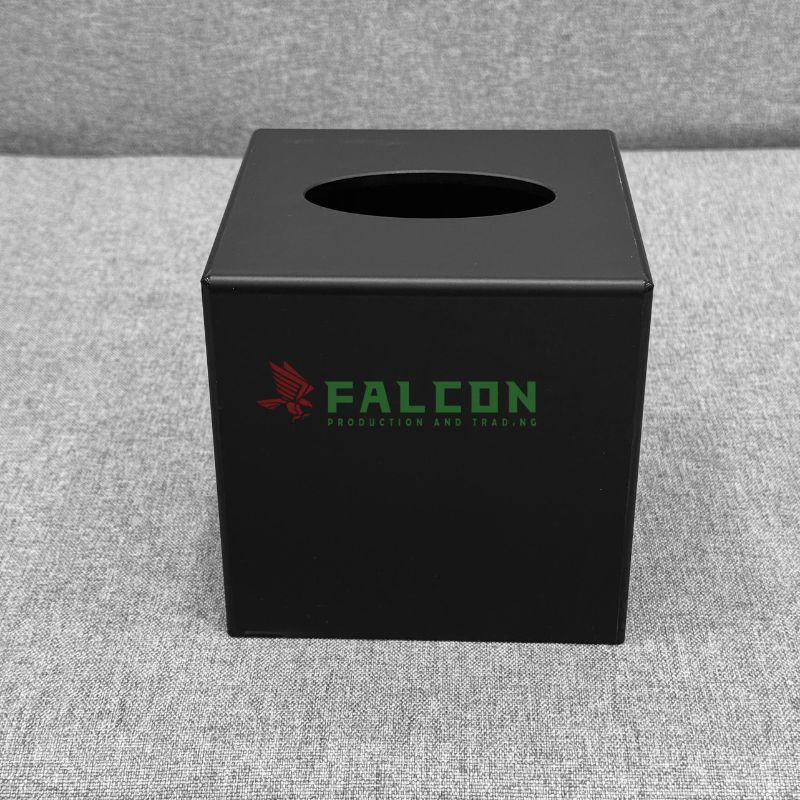 Chất liệu acrylic cao cấp giúp hộp giữ được độ bóng và độ trong như pha lê.