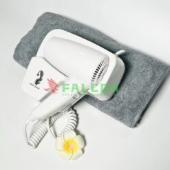 Sản phẩm được cố định lên tường giúp tiết kiệm diện tích và giữ phòng tắm luôn gọn gàng.