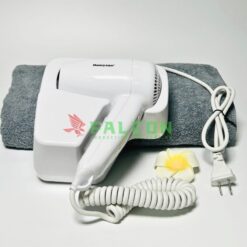 Máy hỗ trợ nhiều chế độ gió, cho phép người dùng tùy chỉnh theo độ dày và độ ẩm của tóc.