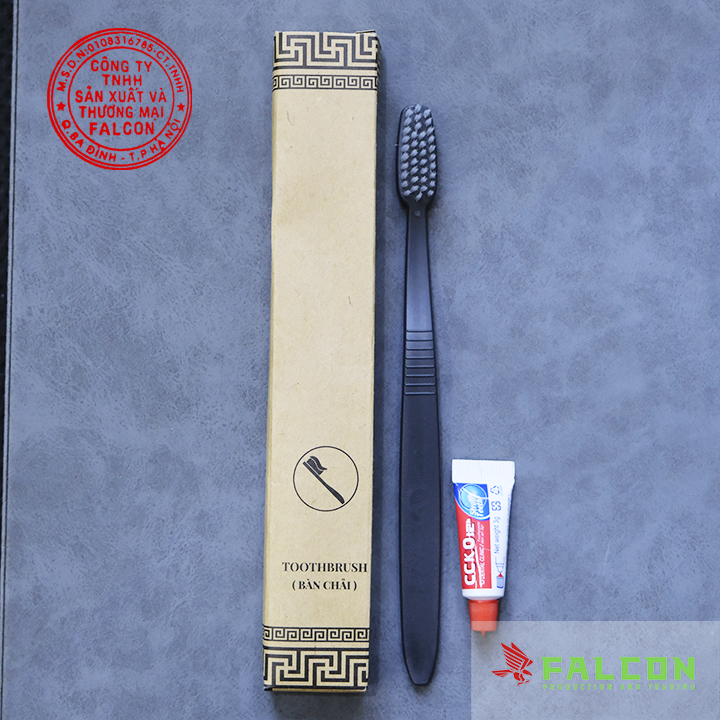 Bàn chải đánh răng có độ bền cao, không bị cong vênh hay rụng lông sau nhiều lần sử dụng.