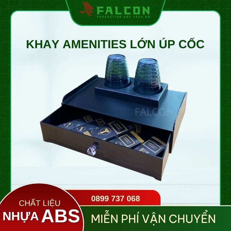Khay amenities lớn có úp cốc giúp tối ưu không gian và giữ bàn lavabo luôn gọn gàng, sạch sẽ.