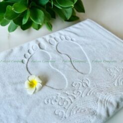 Khăn khách sạn có độ bền cao, không bị xù lông hay biến dạng sau nhiều lần giặt.