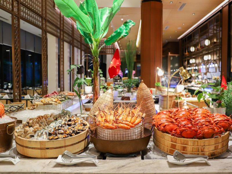 The Canvas Restaurant là điểm đến buffet được đánh giá cao.