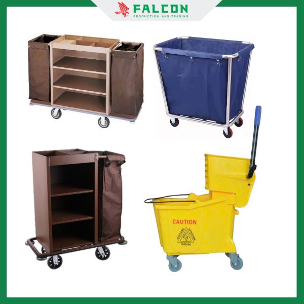 Xe đẩy có thể chứa đầy đủ các vật dụng cần thiết cho công việc dọn phòng, từ khăn tắm, bộ đồ dùng, đến các dung dịch vệ sinh.