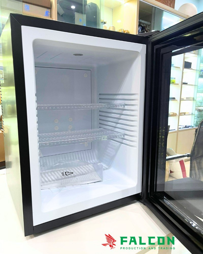 Tủ mát có khả năng duy trì nhiệt độ ổn định dù trong môi trường có sự thay đổi nhiệt độ.